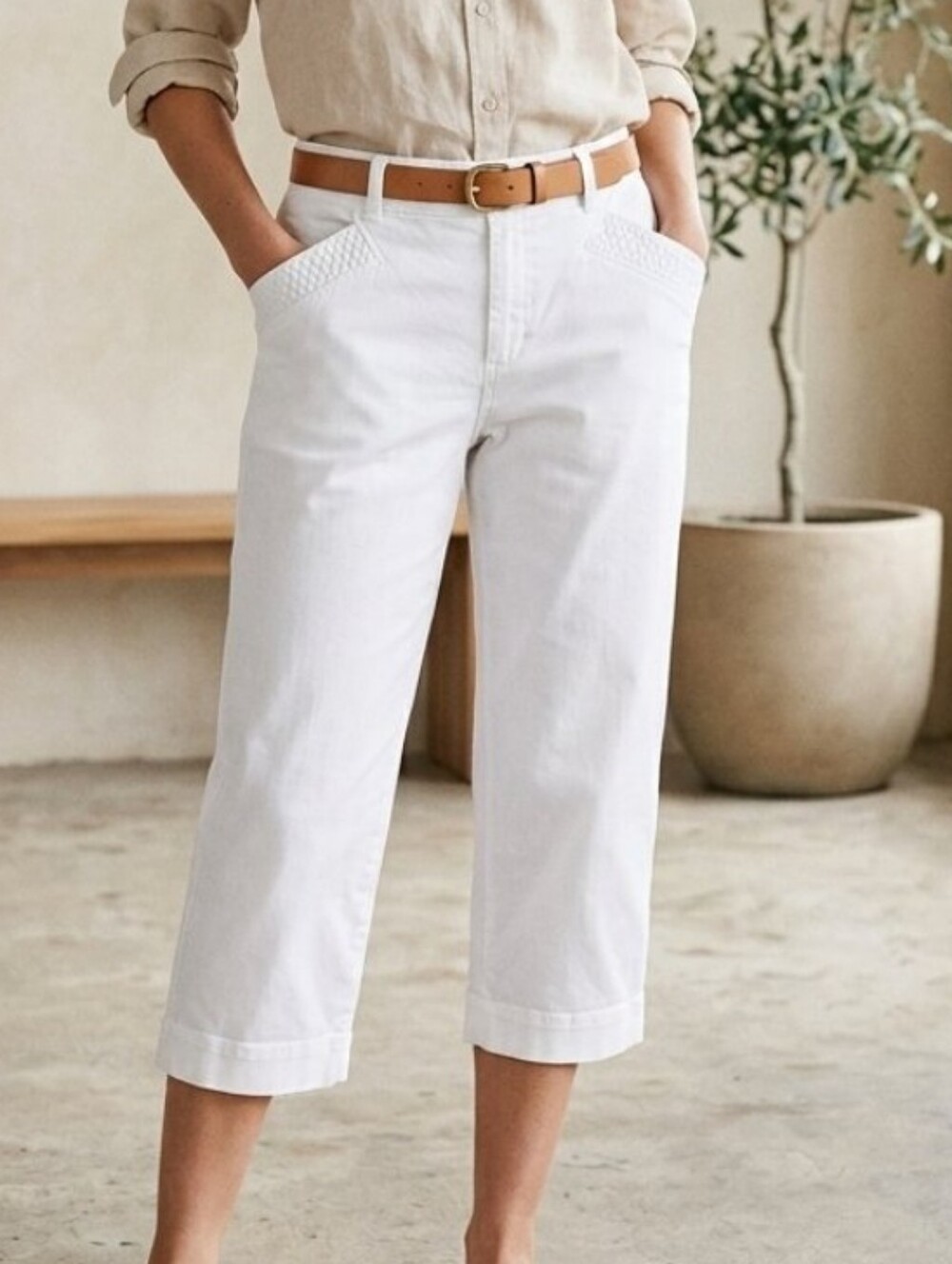 212 Collection Women's White Capri Pants Sz 10